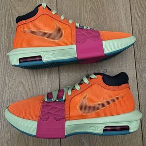 Nike LeBron Witness 8 Total Orange Laser Fuchsia Size 7.5